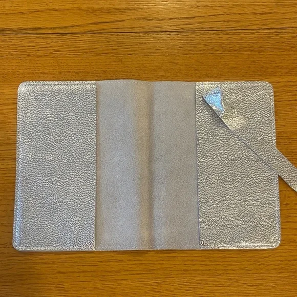 Metallic Silver Italian Suede Textured Notebook Cover NWOT - Picture 2 of 4